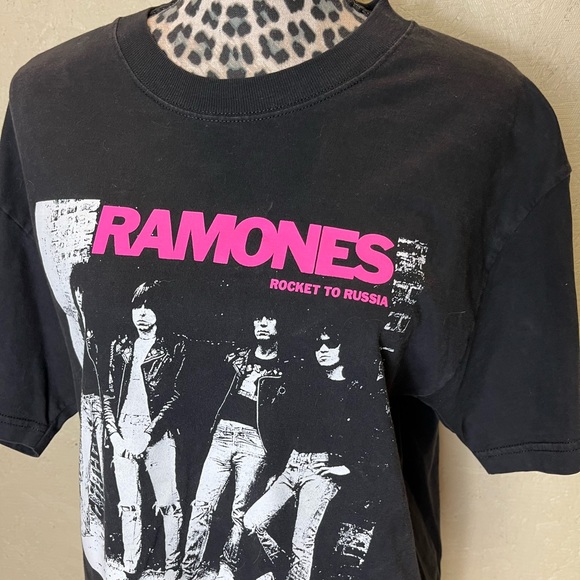 Ramones Band Tee - Picture 3 of 6